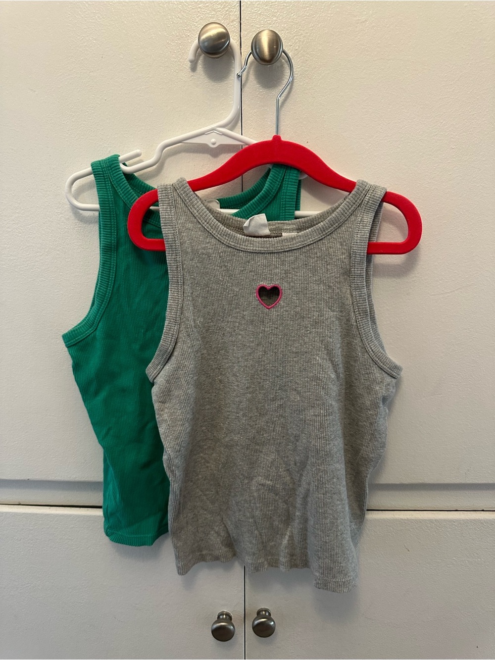 Gap Girls Ribbed Tank Top Set - Gray & Green Heart Detail